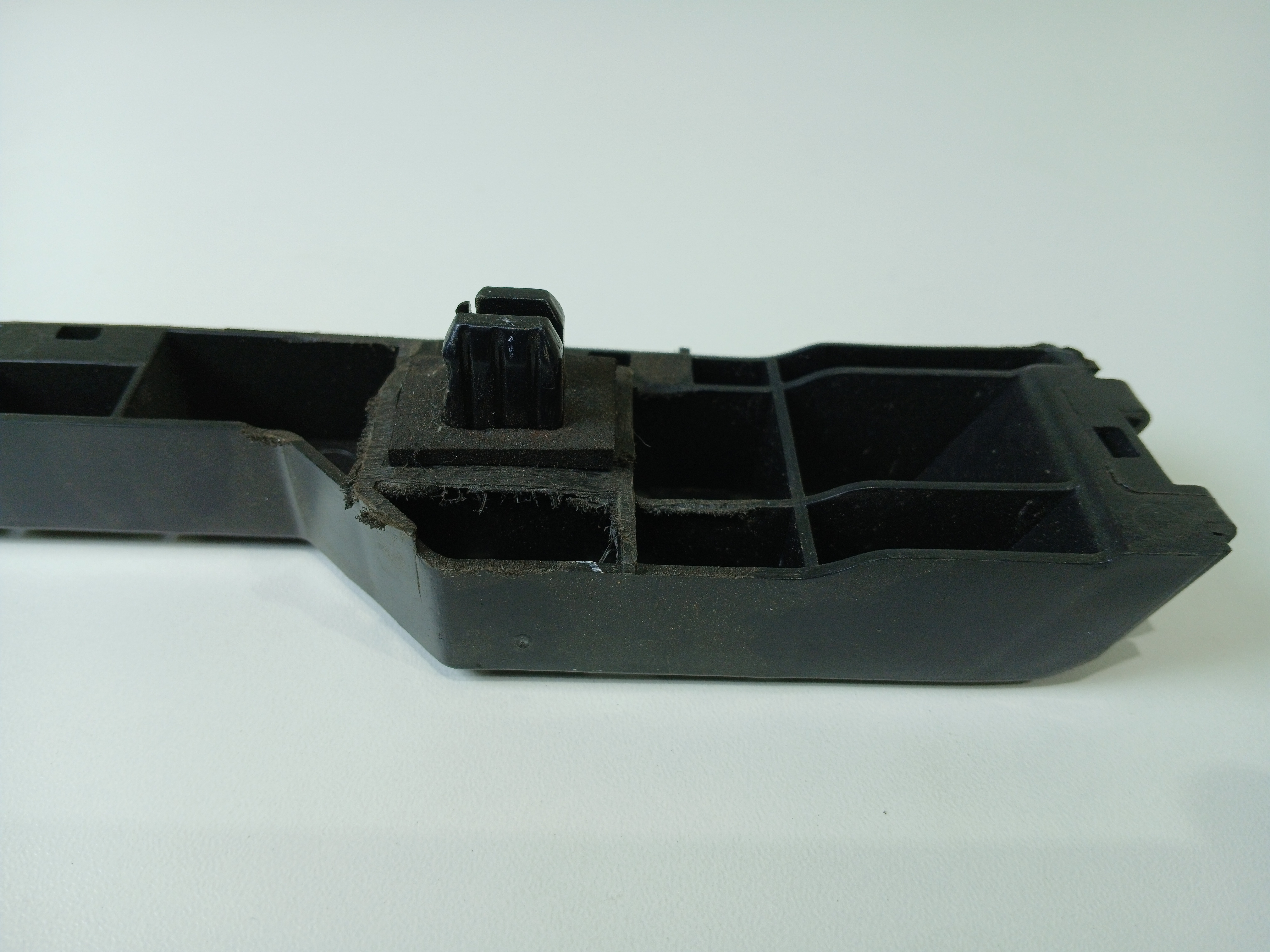 Guia parachoque traseiro esquerdo Honda Hrv 2015 2016 E4968