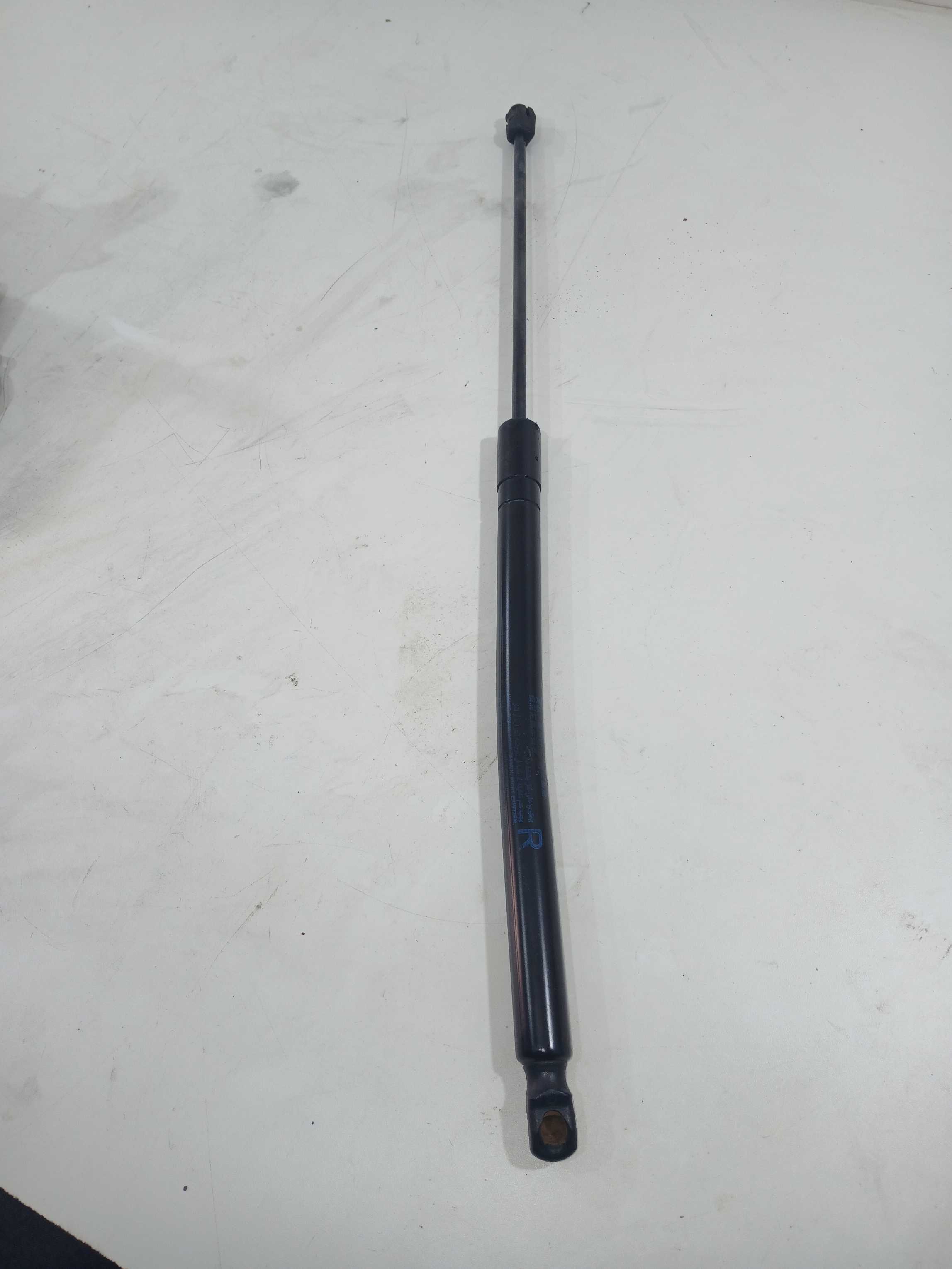 Amortecedor tampa traseira honda crv 2012 2016 32602