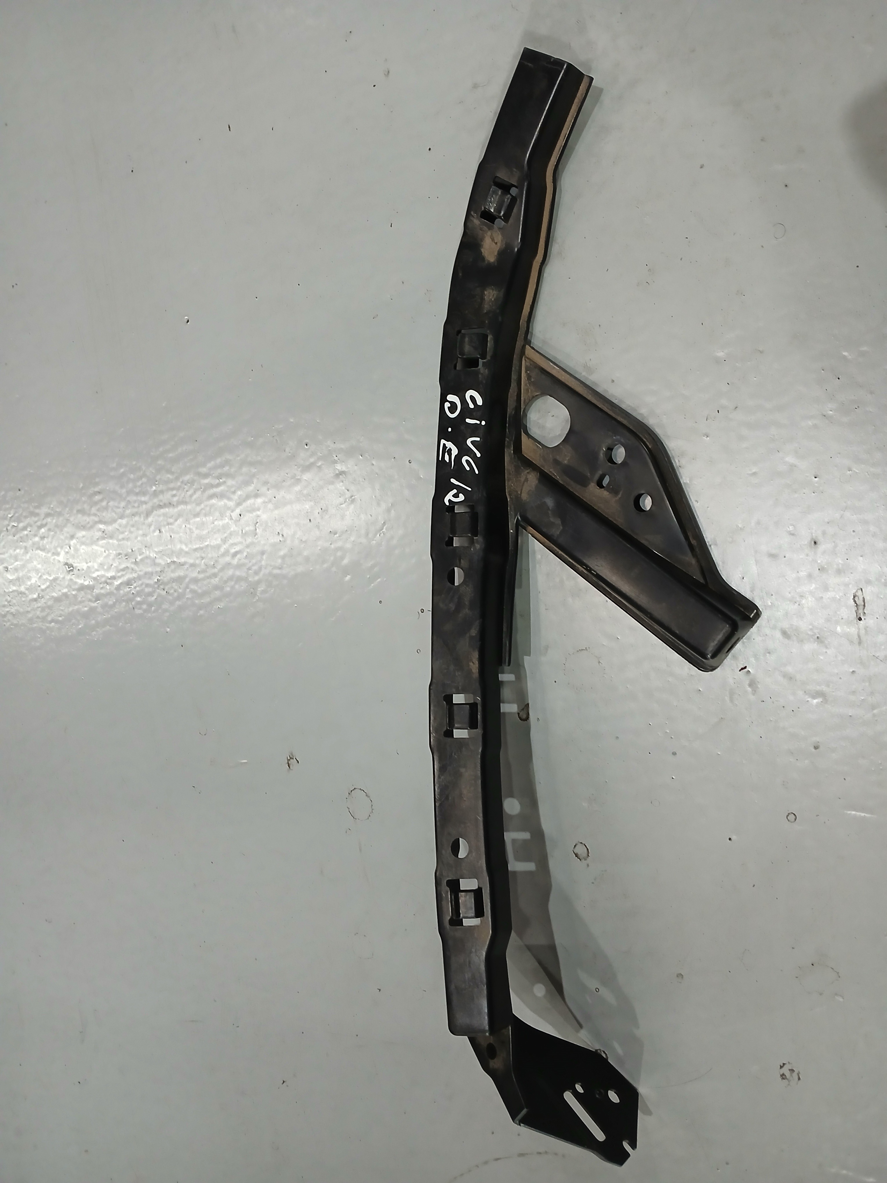 Guia farol dianteiro esquerdo Honda civic 2012 2013 E5977