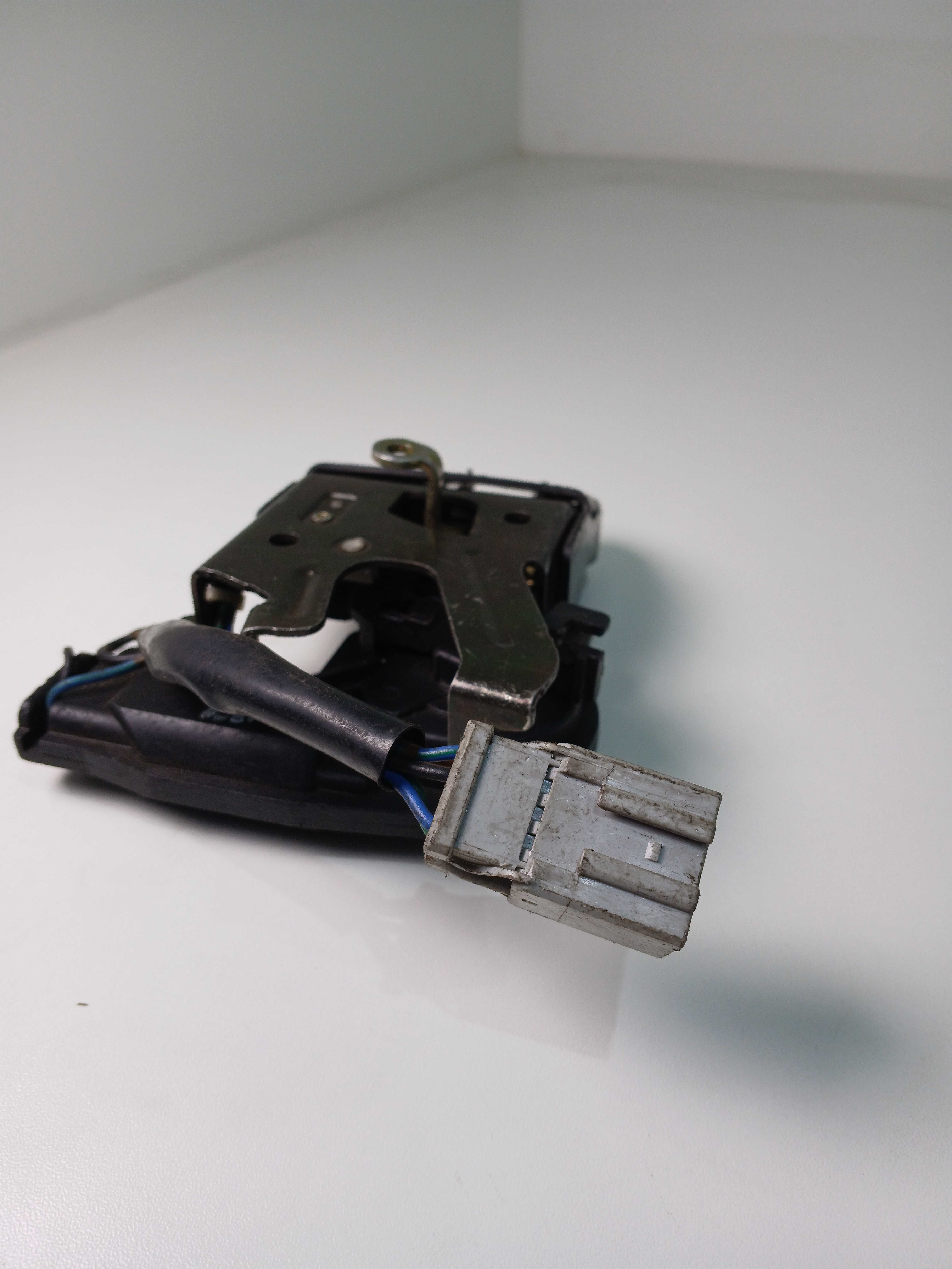 Fechadura tranca tampa traseira Accord 1998 a 2001 E3146