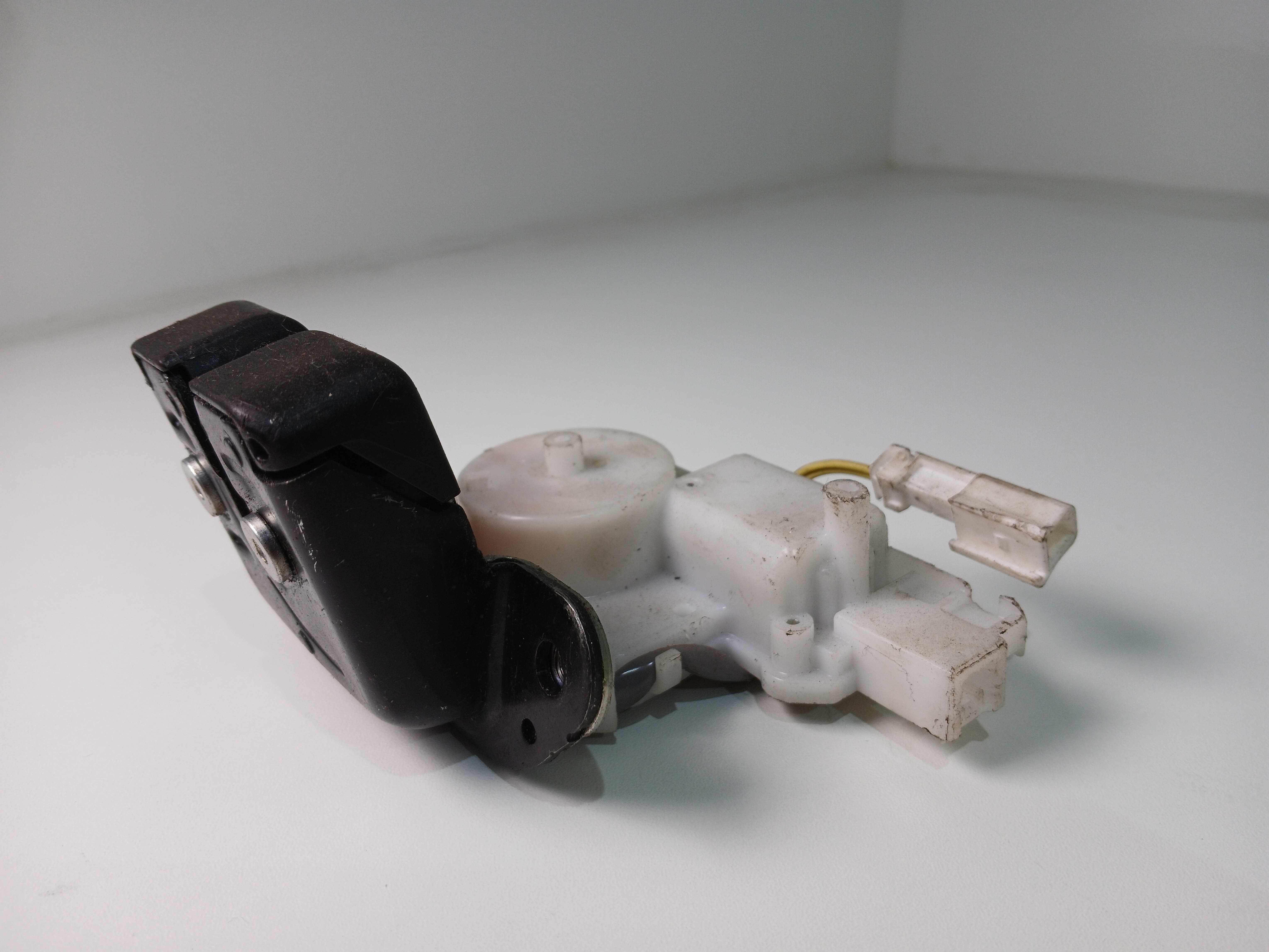 Fechadura Tranca tampa traseira Honda hrv 2015 a 2021