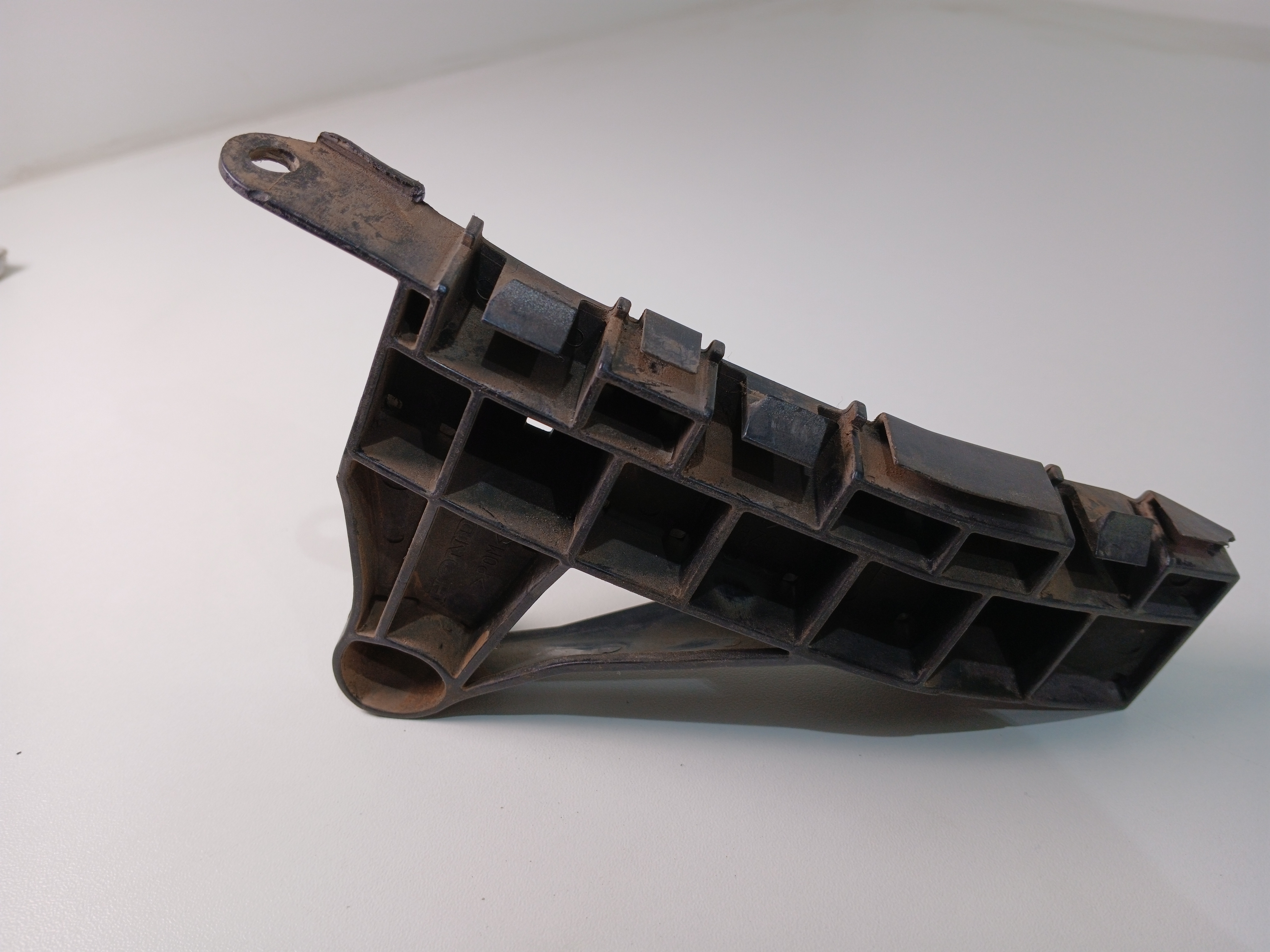 Guia parachoque dianteiro direito Honda Fit 2009 a 2014