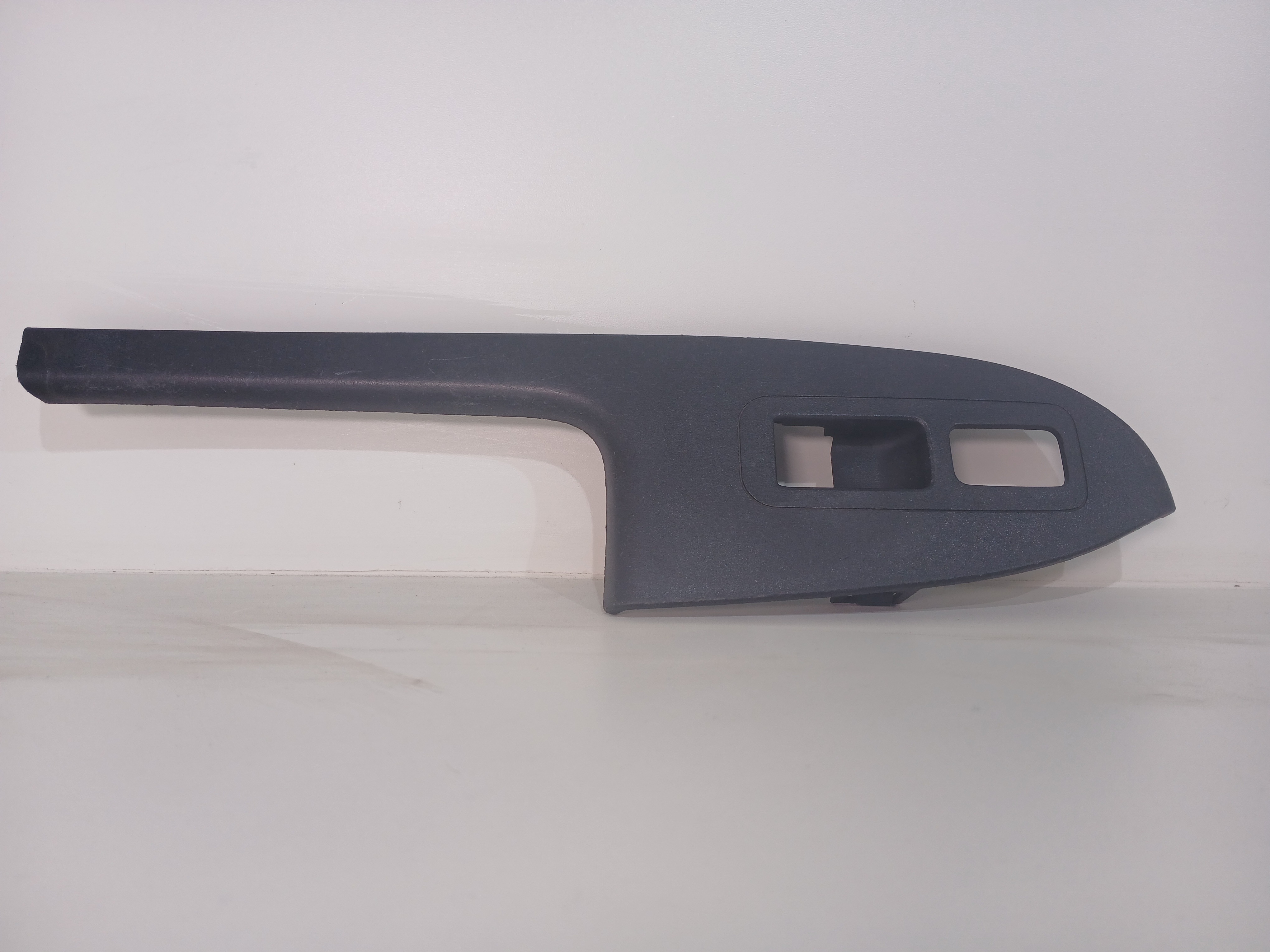 Moldura comando vidro diant direito Honda Accord 2004 E5847