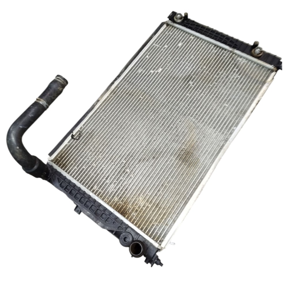 Radiador De Água Vw Passat 1996 1997 1998 2002