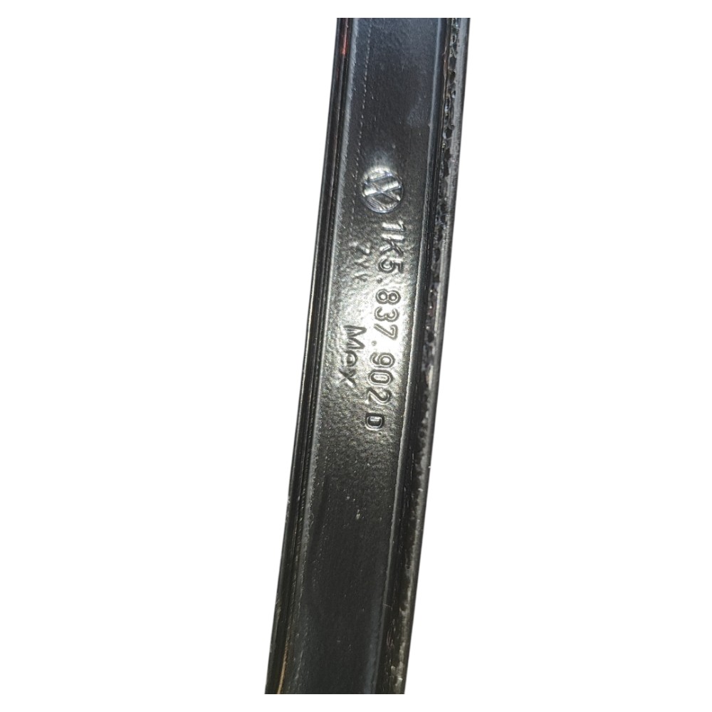 Moldura Porta Dianteira Direita Vw Jetta 2007 2008 2009 2012 5