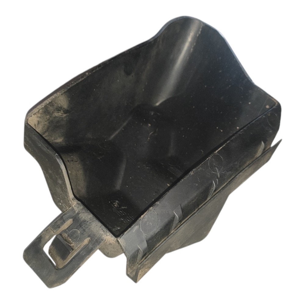 Guia Parachoque Traseiro Direito Ford Focus 2014 2015 2019 2