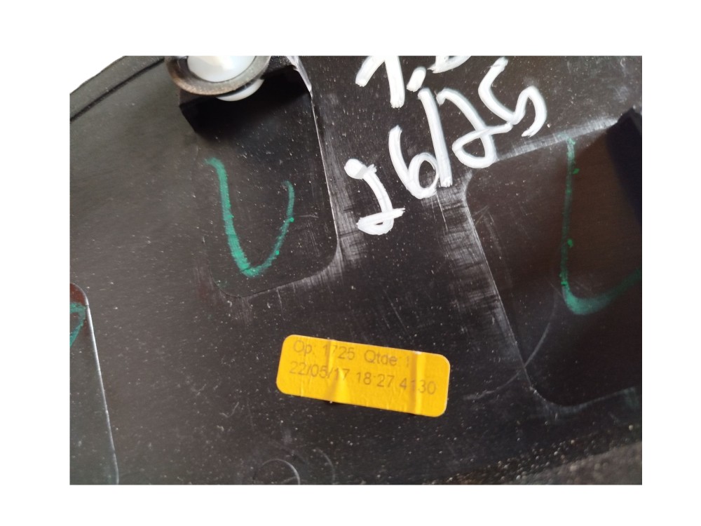 Moldura De Acabamento De Porta Traseira Direita Peugeot 208