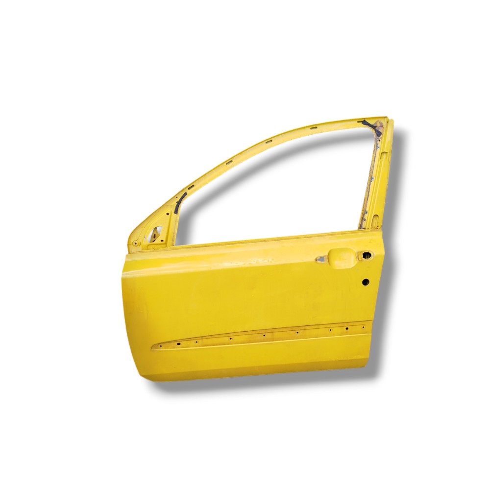 Porta Dianteira Esquerda Fiat Stilo 2006 2008 2009 2010 2012 Dianteira Esquerda Amarelo