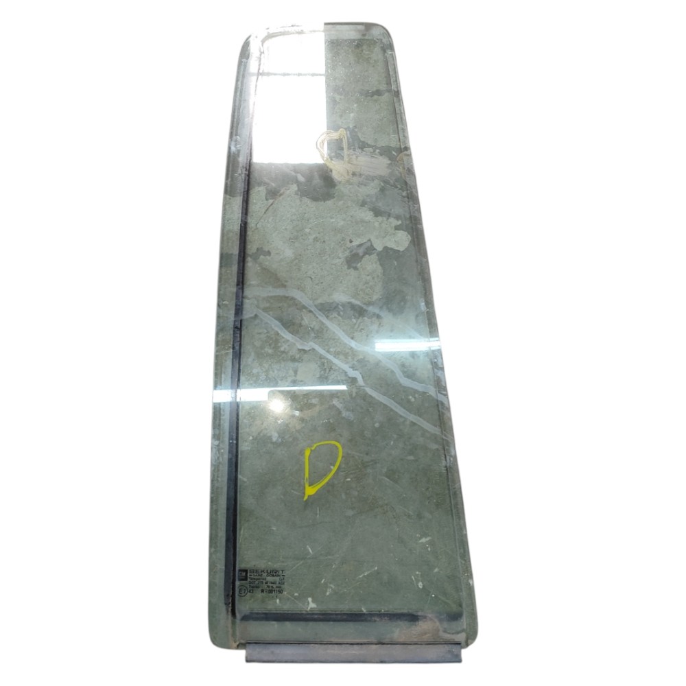 Vidro Fixo Traseiro Direito Gm Zafira 1999 2000 2001 2011