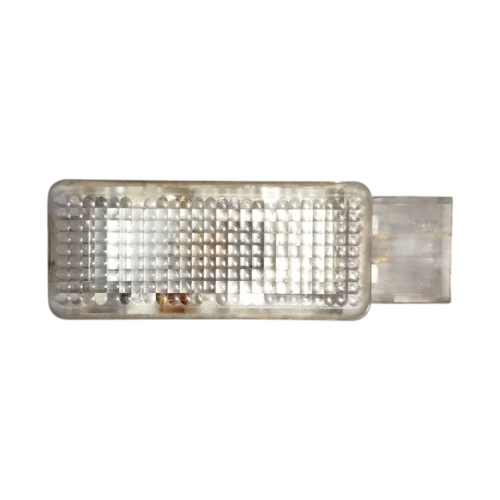 Luz Cortesia Porta Malas Vw Jetta 2006 2007 2008 2009 2010