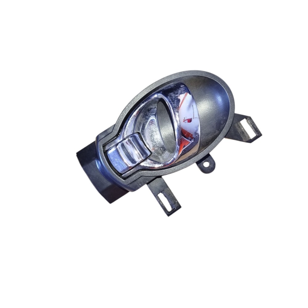 Maçaneta Interna Traseira Esquerda March 2011 2015 2020 Traseira 1