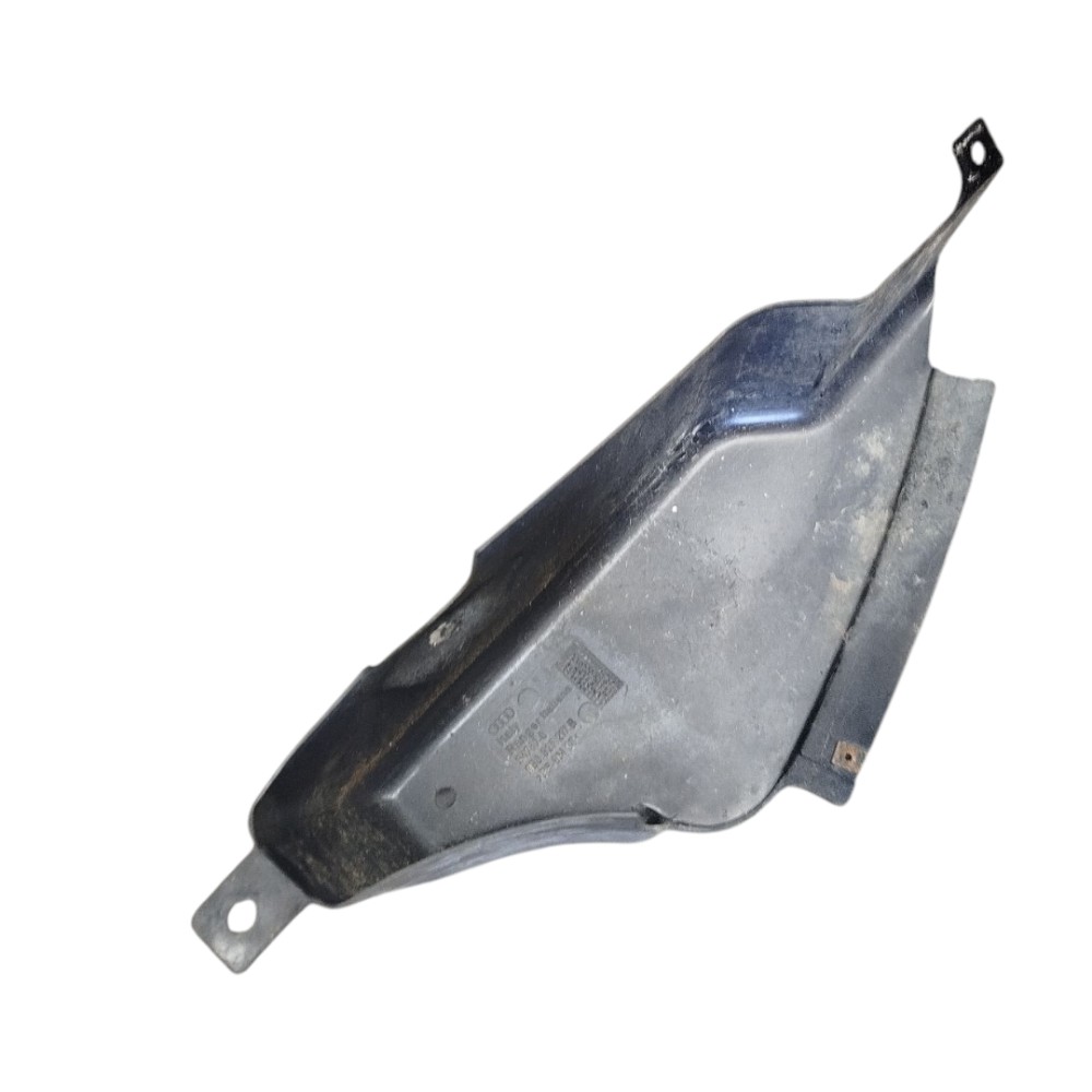 Defletor Caixa Da Roda Dianteira Esquerda Vw Passat 2005