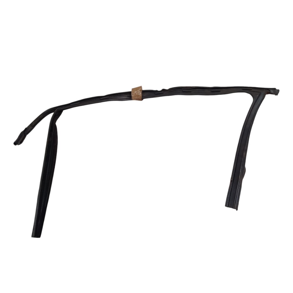 Borracha Canaleta Vidro Dianteira Direita Vw Polo 2003 2015 Preta