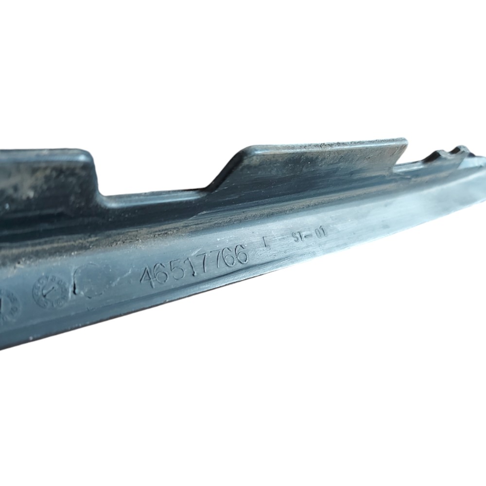 Acabamento Externo Parabrisa Esquerdo Palio Strada 1996 2012 Preto 4