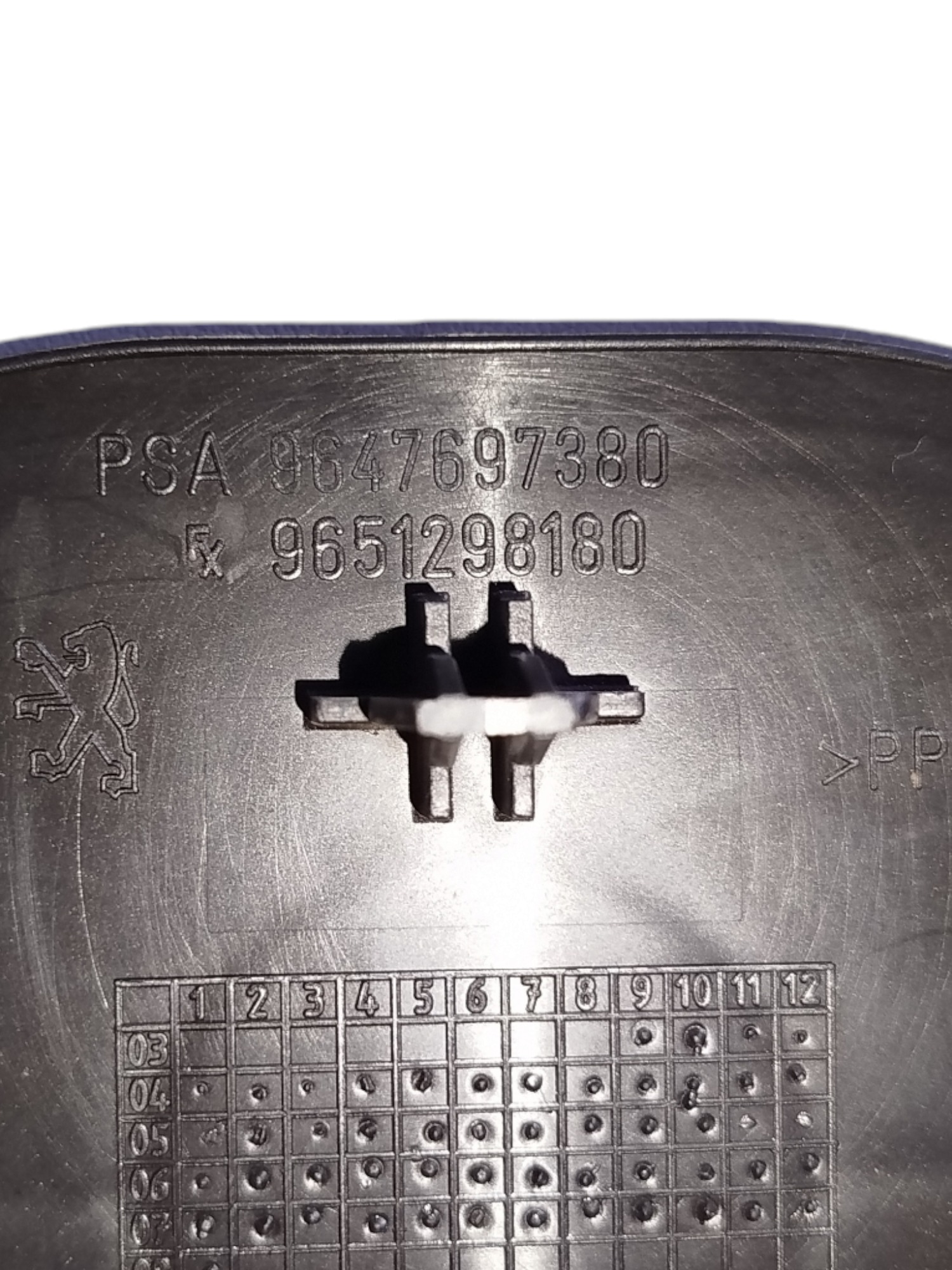 Moldura Compartimento Traseiro 307 C4 9647697380 Original 3