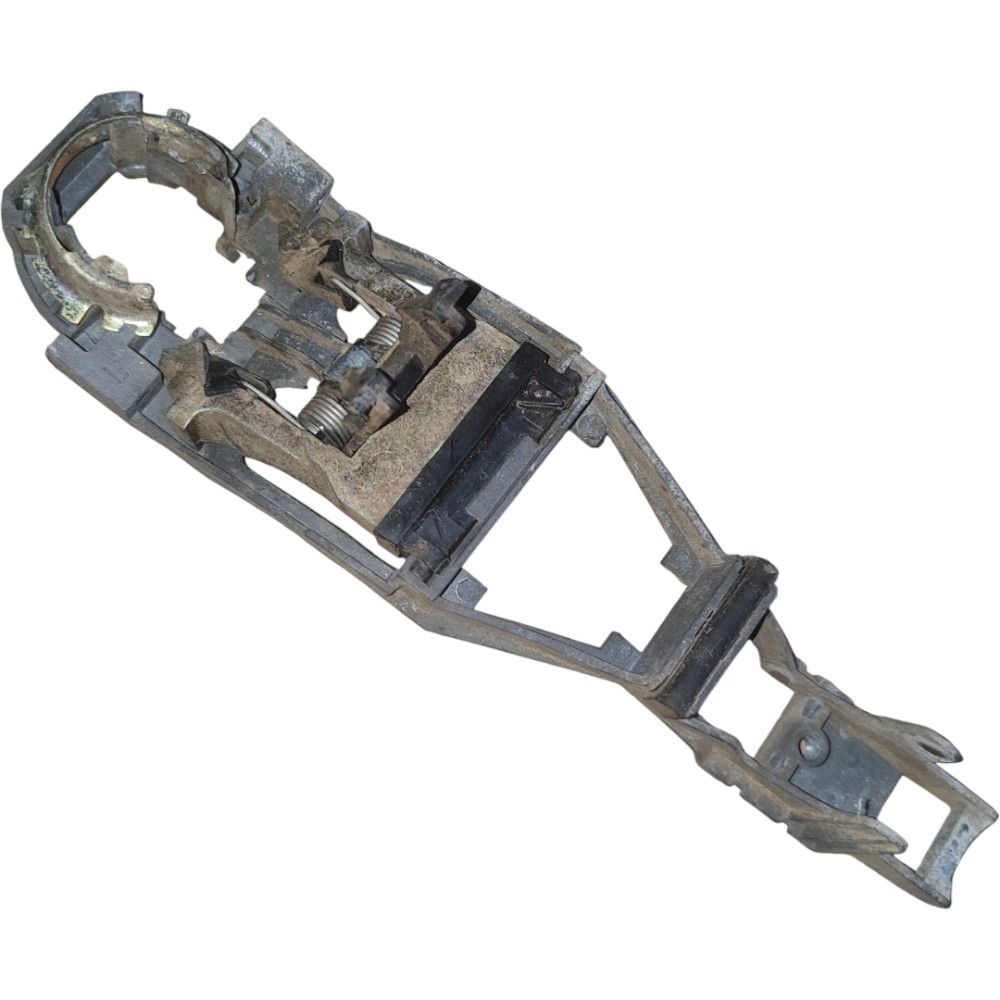 Suporte Maçaneta Traseira Direita Vw Passat 1996 2000 2005 Traseira