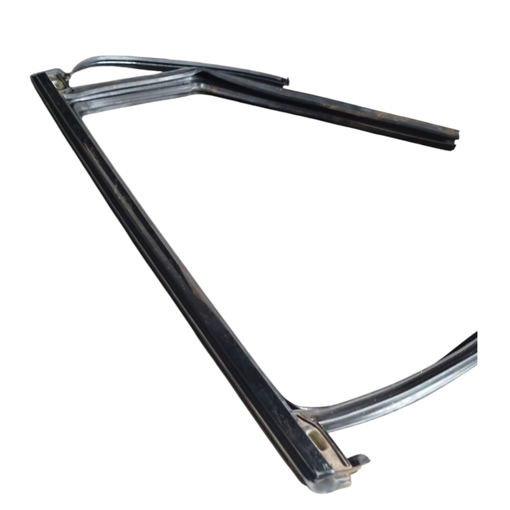 Borracha Canaleta Traseira Esquerda Volvo Xc60 2018 A 2024 5