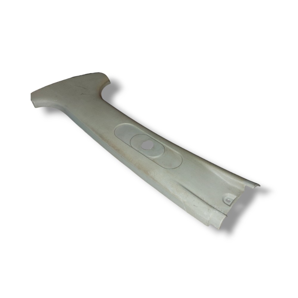 Acabamento Esquerdo Coluna Central Gol 1999 2005 2010 2