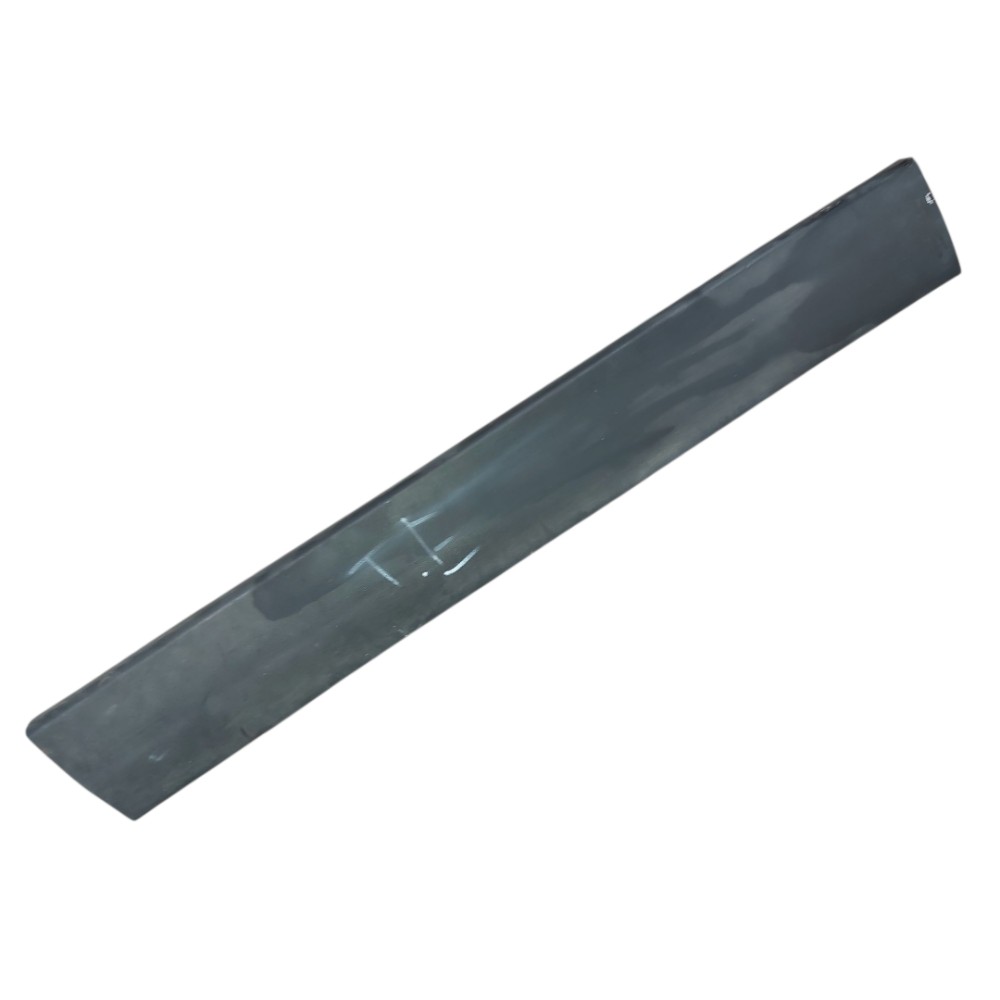 Friso Inferior Porta Traseira Esquerda Passat Alemão 1998/05 Preto