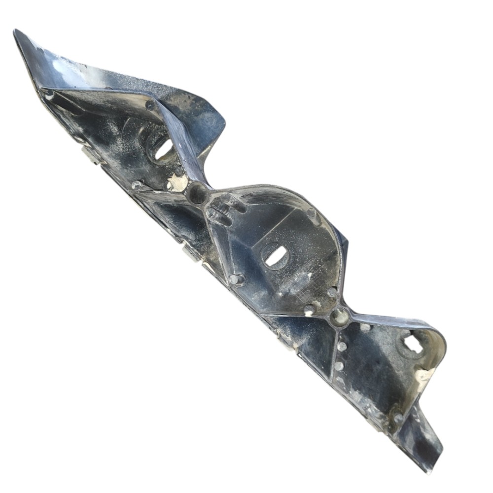 Guia Esquerdo Parachoque Dianteiro Nissan Sentra 2007 2013