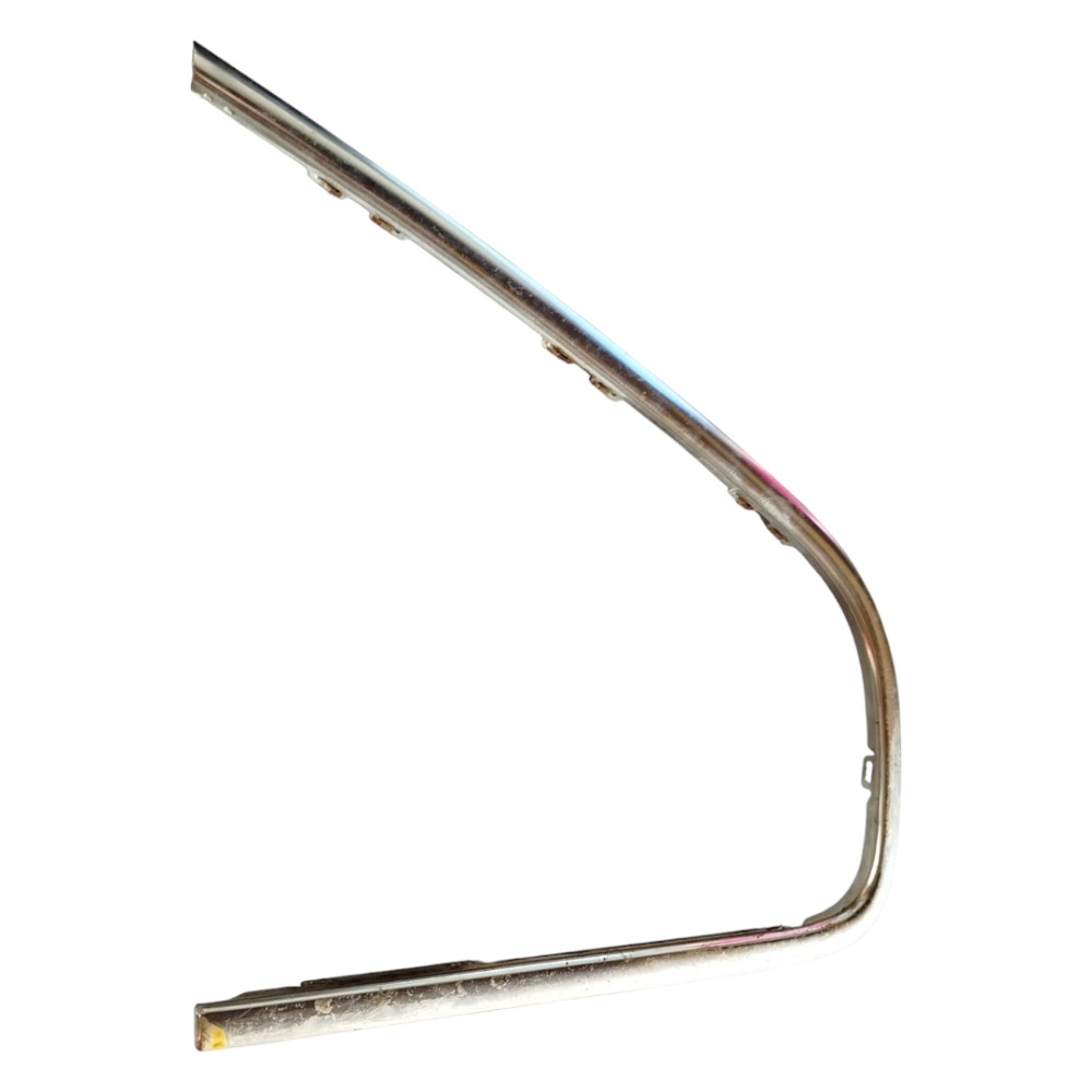 Friso Externo Vidro Fixo Direito Vw Passat 1999 2000 2005 Prata