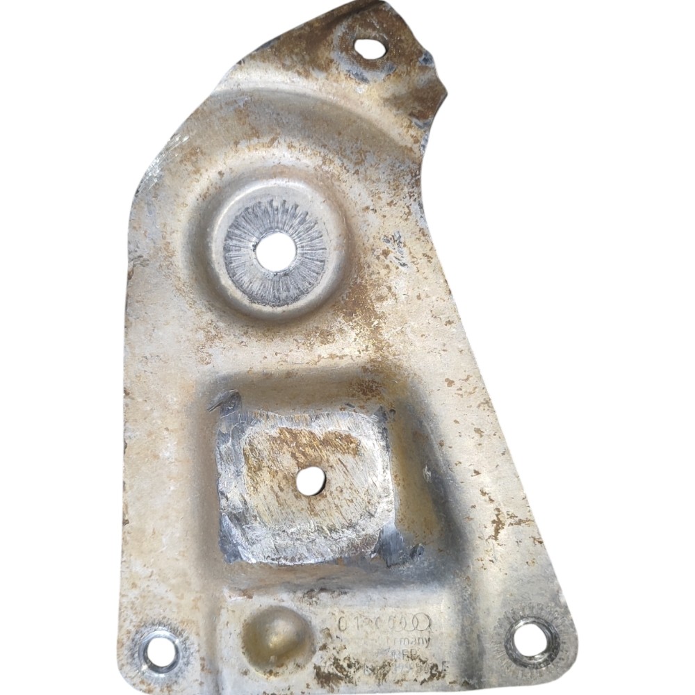 Suporte Agregado Dianteiro Esquerdo Audi A4 Passat 1996 2005 Prata