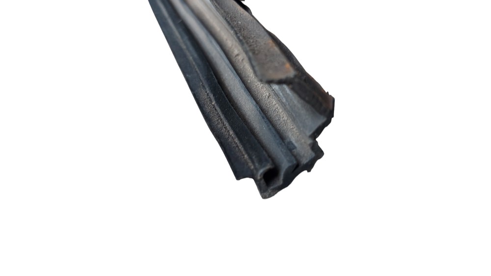 Borracha Do Vidro Dianteiro Esquerdo Palio Fiasa 1.0 1999  Preto 4