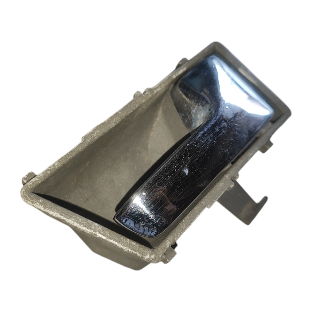 Maçaneta Interna Dianteira Direita Vw Gol Parati Santana Prata Dianteira 2