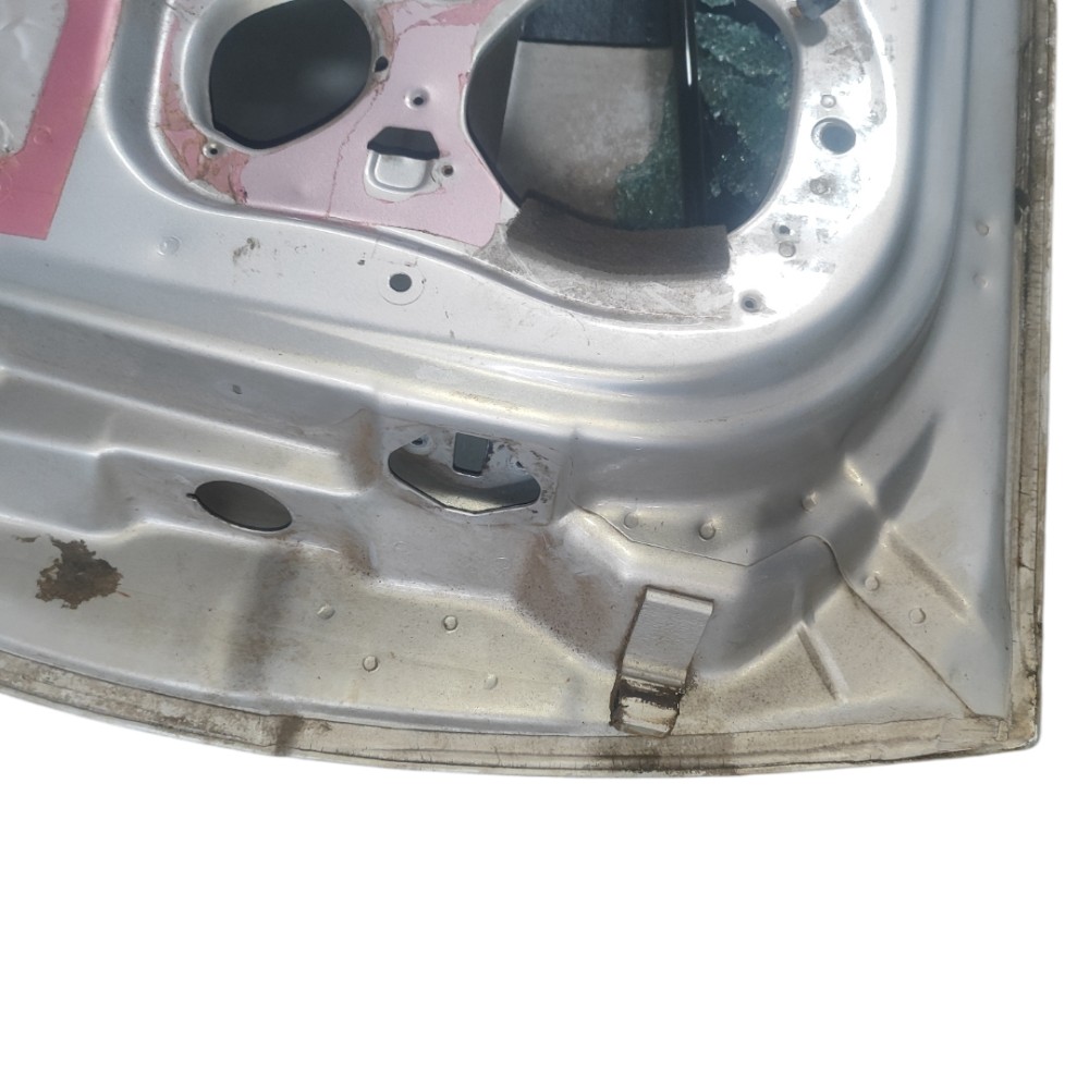 Porta Dianteira Direita Gm Vectra 1999 2000 2001 2002 2005 Dianteira Direito Prata