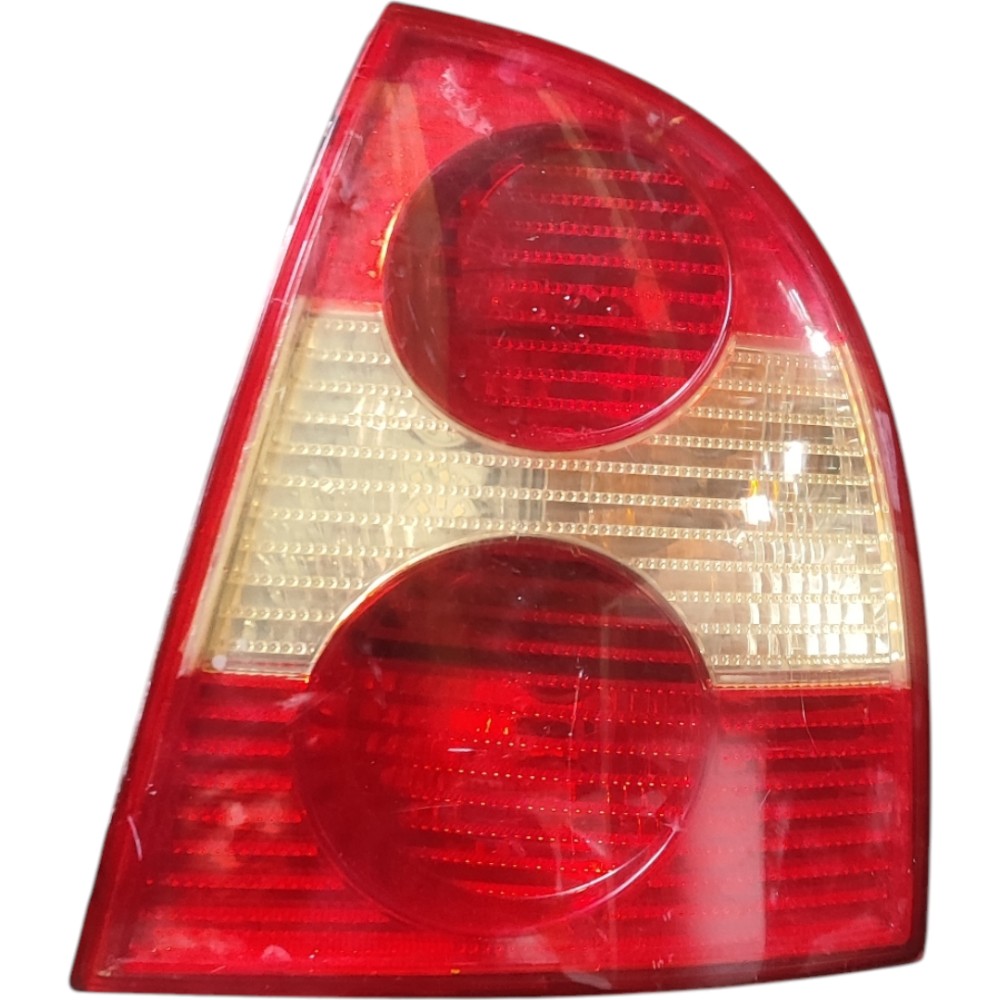 Lanterna Traseira Direita Vw Passat Alemão 1996 2000 2005  Direito/passageiro Vermelho