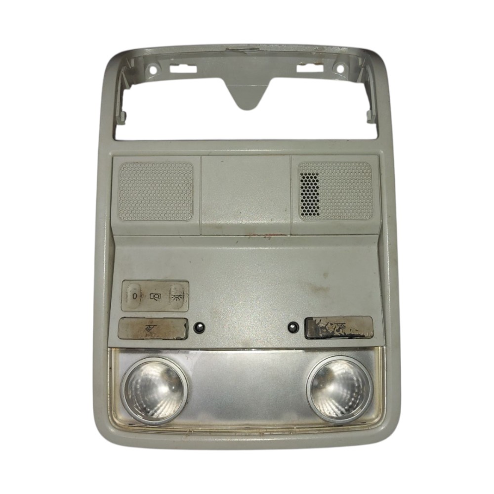Luz Teto Cortesia Vw Jetta Mk5 2005/10 Passat B6 2005/10