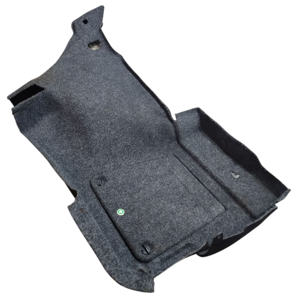 Carpete Esquerdo Porta Malas Vw Passat 1996 1997 2002