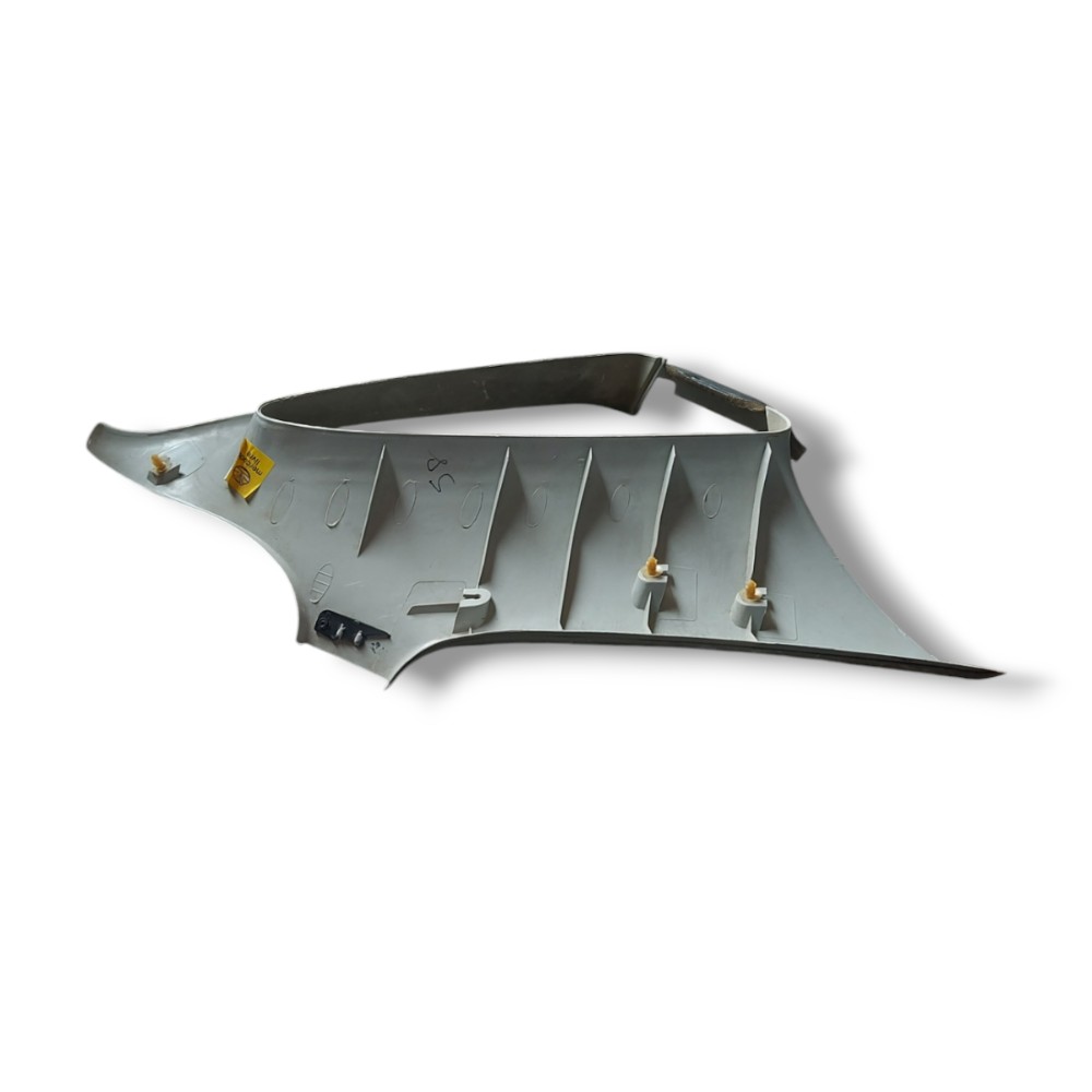 Moldura Coluna Vidro Traseiro Direito Gol Saveiro 1999 2005 8