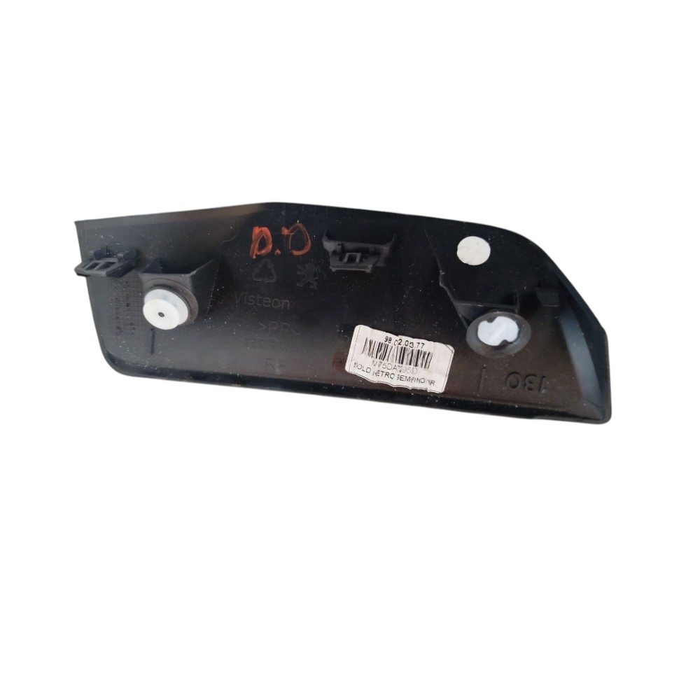 Acabamento Retrovisor Direito Peugeot 208 2008 2014 2019 2