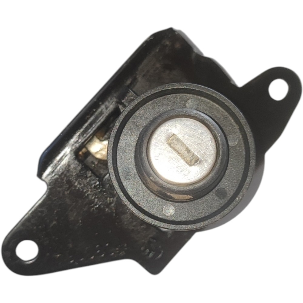 Fechadura Porta Malas Tampa Traseira Fiat Mobi 2016 A 2022 Preto