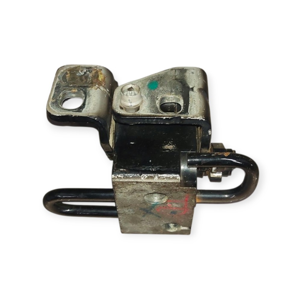 Dobradiça Porta Traseira Direita Vw Jetta 2005 2006 2010 6