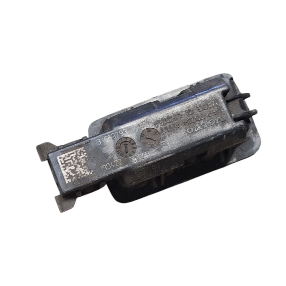 Luz Cortesia Forro Porta Volvo Xc60 T8 2018 A 2024 7