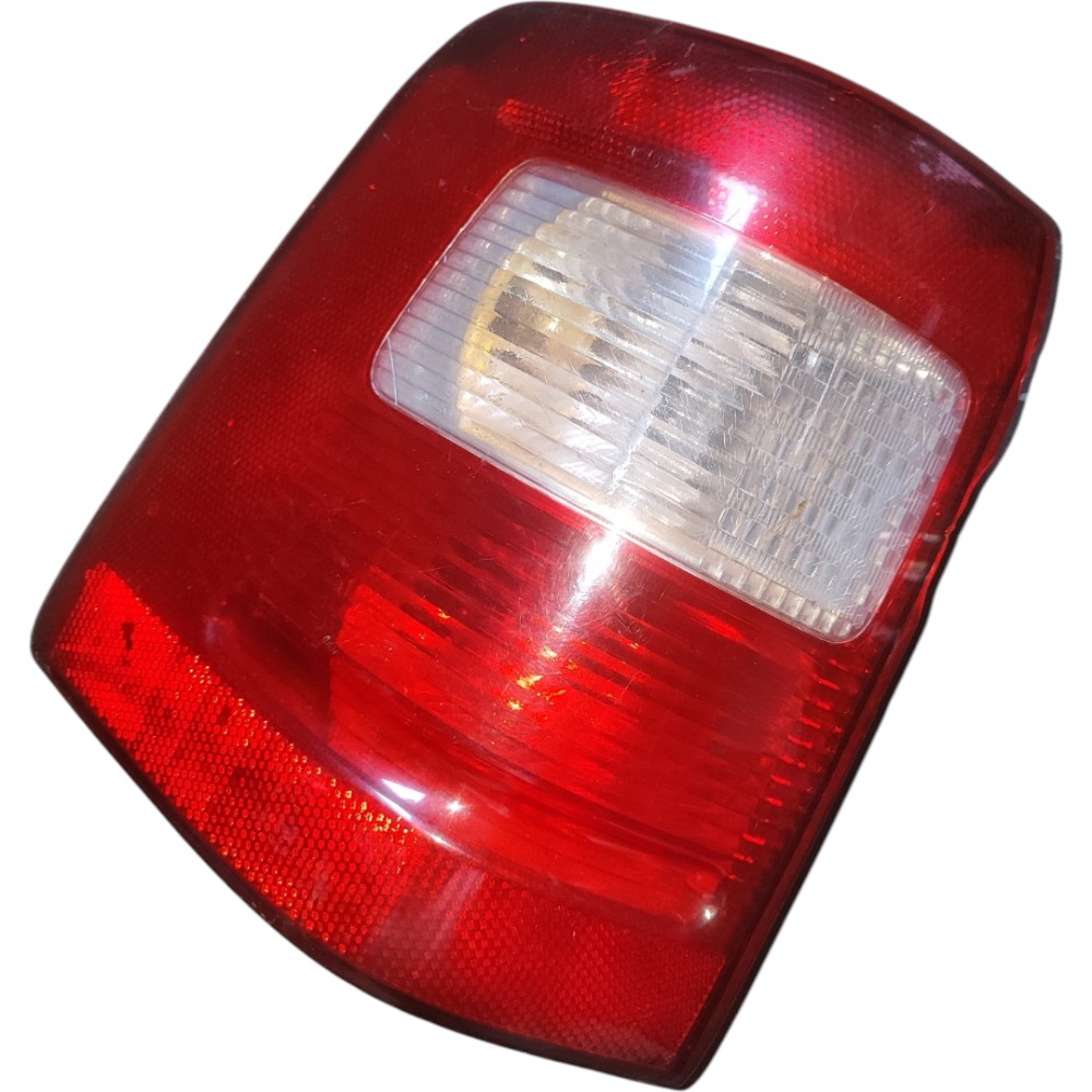Lanterna Traseira Direita Ford Ecosport 2003 2005 2008 2013 Esquerdo/motorista Vermelho