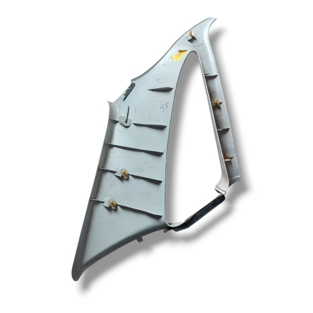 Moldura Coluna Vidro Traseiro Direito Gol Saveiro 1999 2005 5