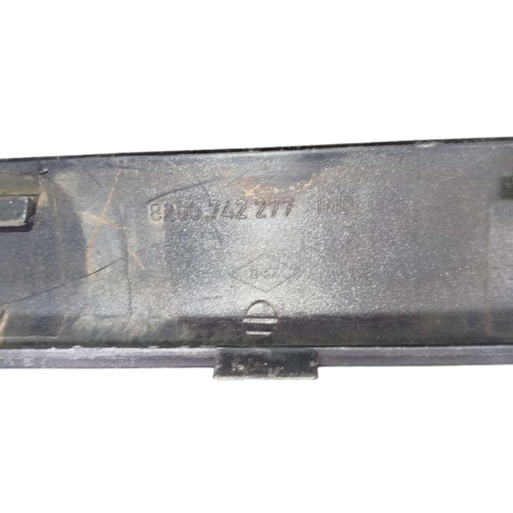 Friso Porta Dianteira Esquerda Sandero 2008 2013 8200742277 Prata 6