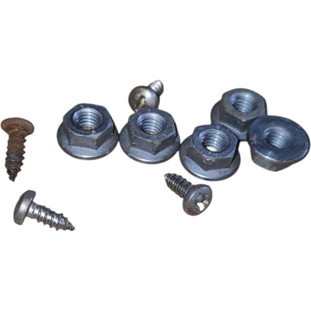 Kit Parafusos Porcas Porta Malas Jetta 2007 2008 2009 2011 10