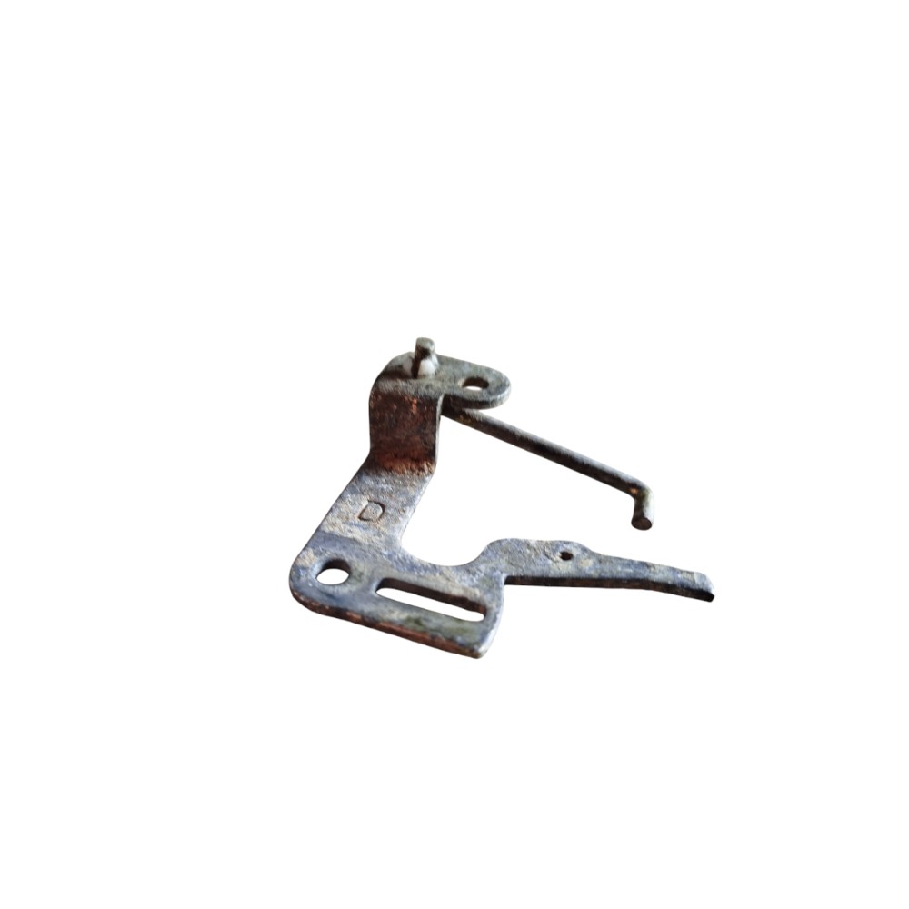 Suporte De Ferro Pequeno Direito Vw Gol G3 1998 2000 2001 3