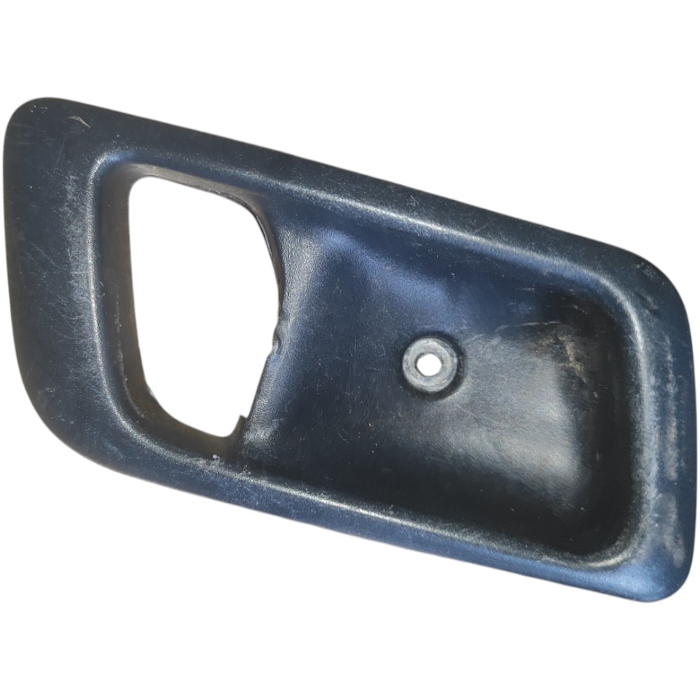 Suporte Maçaneta Direita Fiat Palio Siena Strada 1998 A 2013