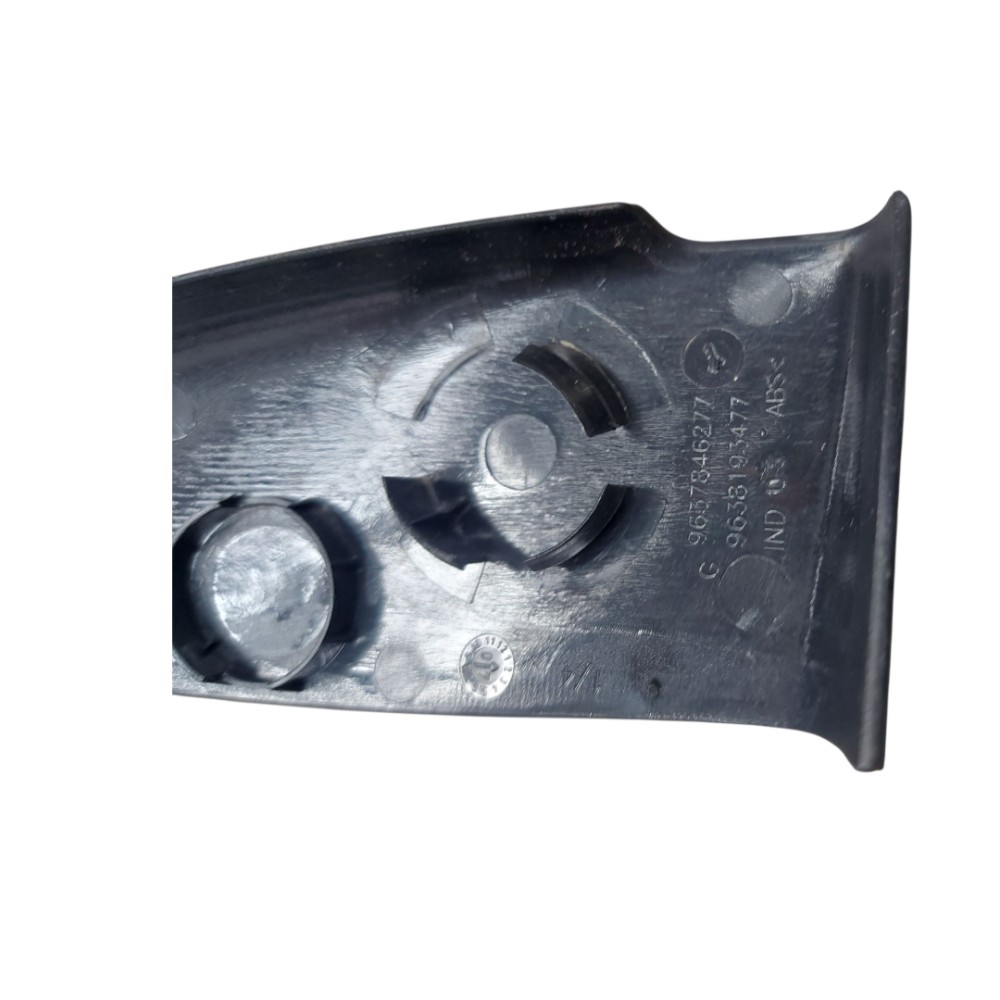 Acabamento Suporte Sensor Estacionamento Peugeot 307sw 307 4