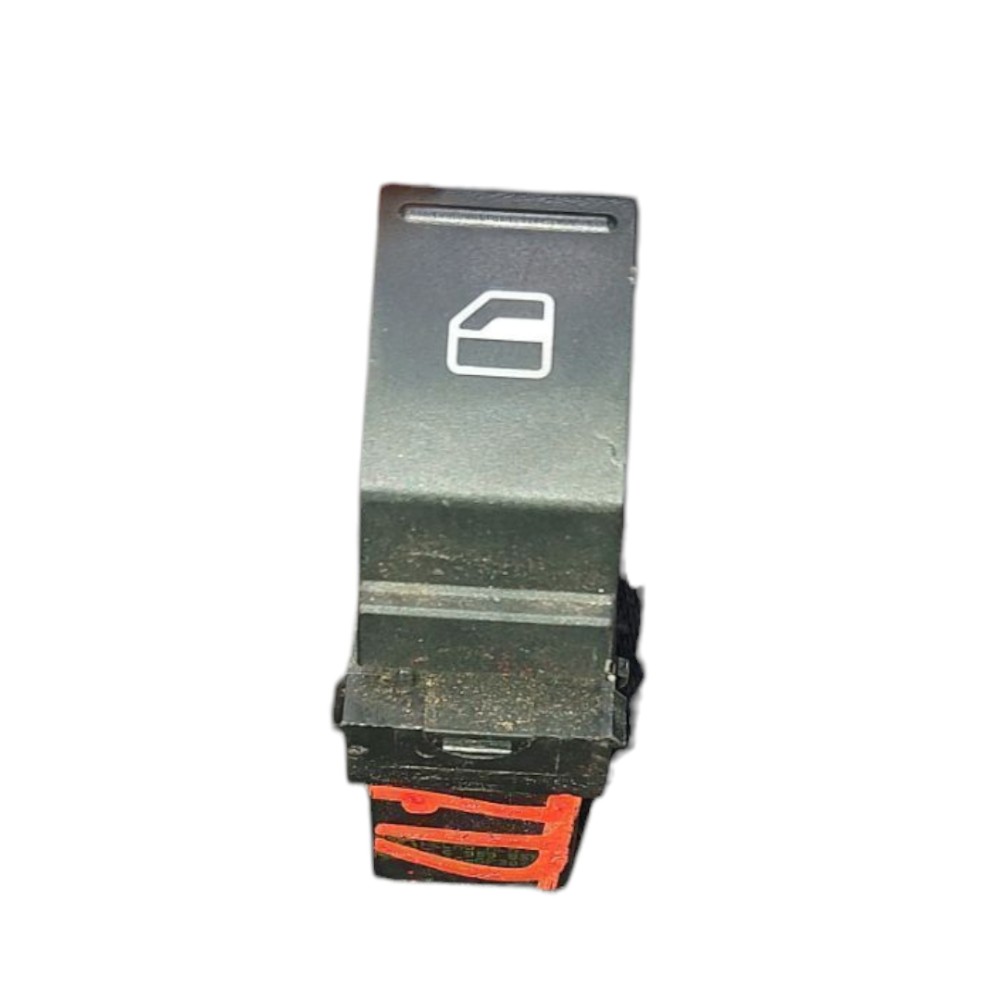 Botão Vidro Elétrico Traseiro Direito Vw Jetta 2007 2011