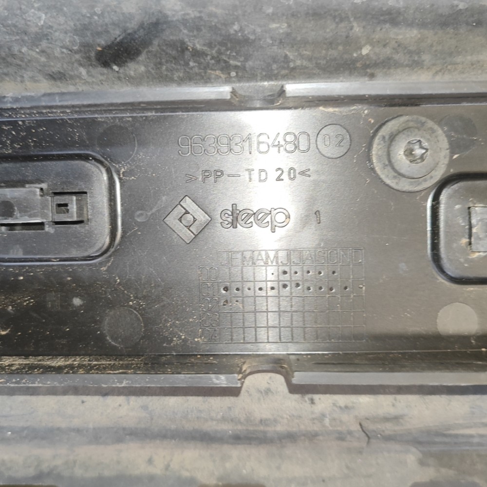 Defletor Painel Frontal Ar Condicionado Peugeot 307 2001/06 8