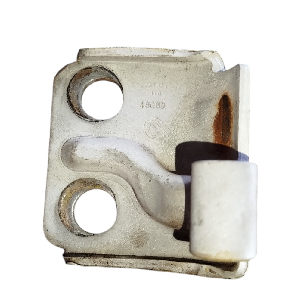 Dobradiça Inferior Porta Esquerda Fiat Palio 1996 1997 2000