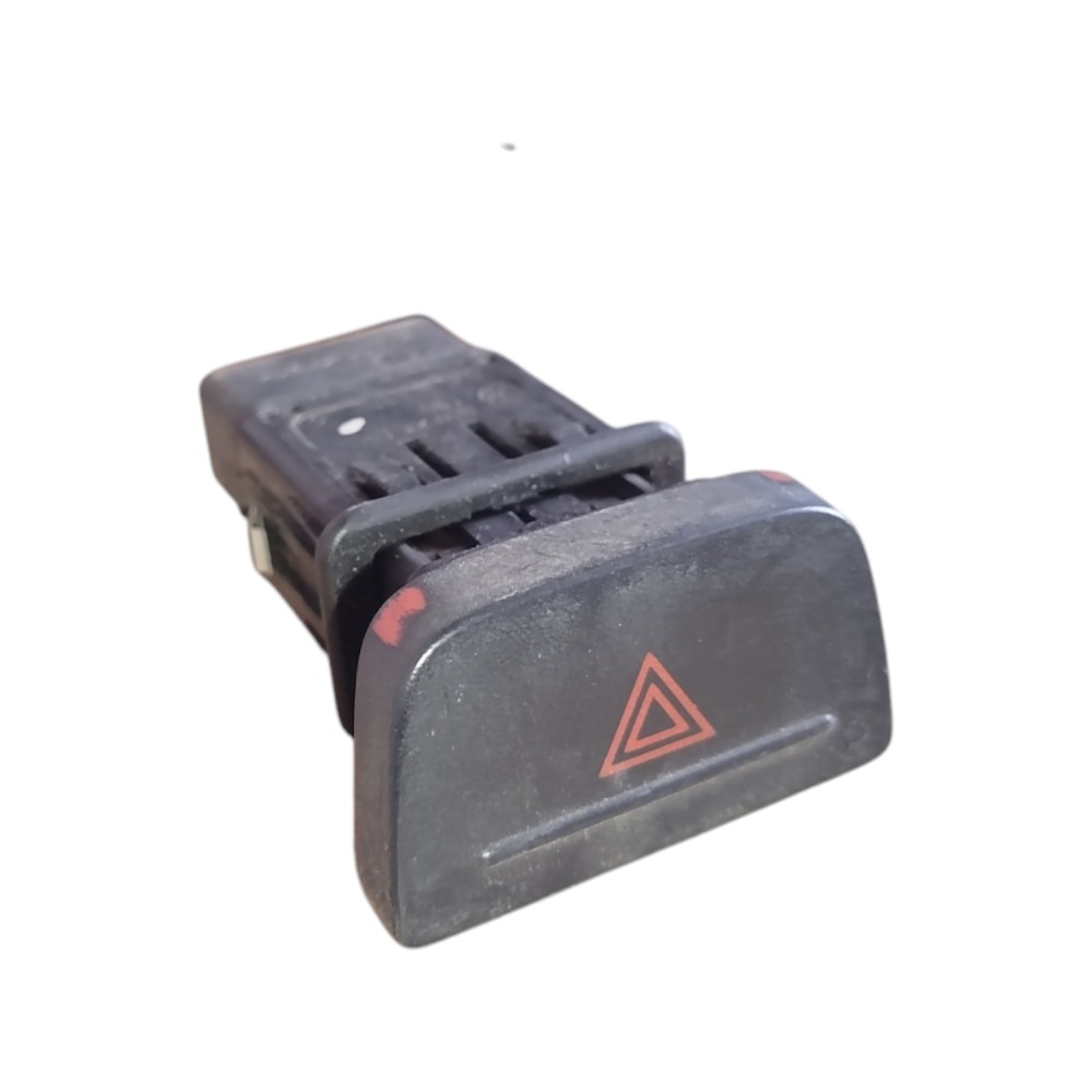 Botão Interruptor Pisca Alerta Vw Gol G5 G6 Saveiro Voyage  Preto