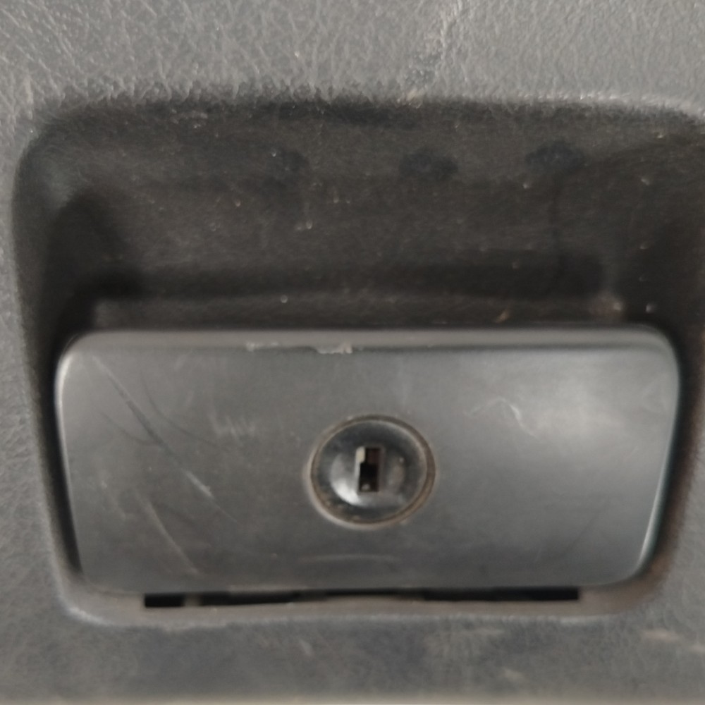 Tampa Porta Luvas Peugeot 307 2006 2007 2009 2011 2012 9