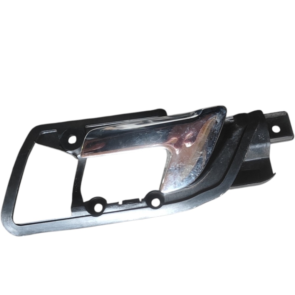 Maçaneta Interna Traseira Vw Polo 2009 2011 2013 2014 Prata Traseira 4
